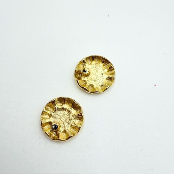 Vintage Gold Tone Cream Enamel Sunburst Studs Earrings - Picture 5 of 5